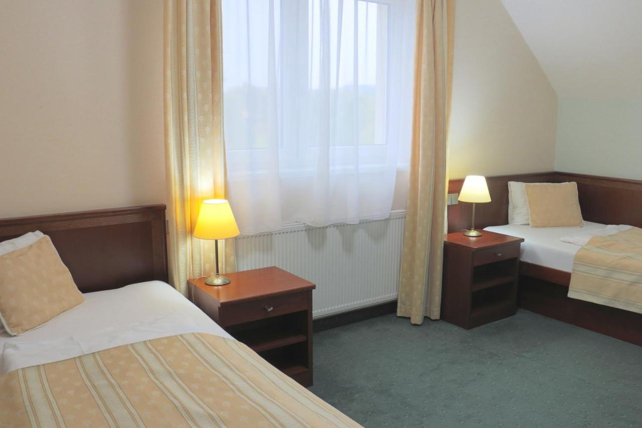 Komorni Hurka Hotel Cheb Kültér fotó